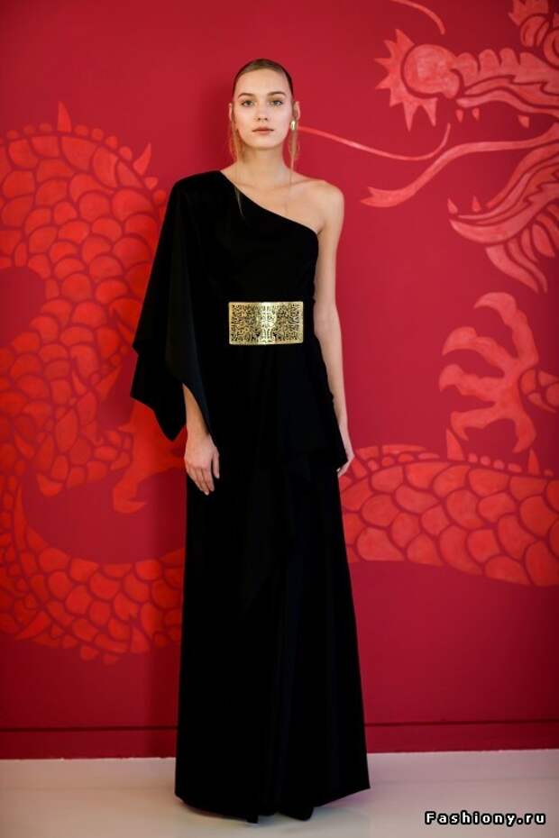 Josie Natori осень-зима 2017-2018 -- очень эффектно и стильно. И очень женственно