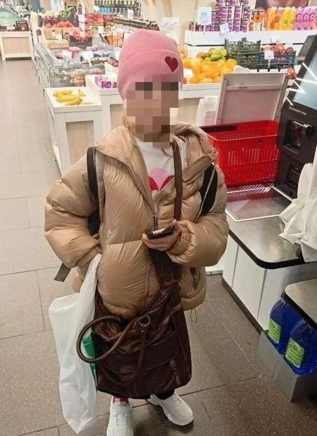В Петербурге нашли школьницу, сбежавшую из дома ночью за конфетами