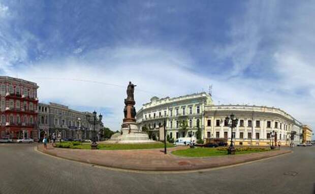 Одесса: Зеленский перед драпом решил памятник Екатерине Великой снести, и войти в историю, как она
