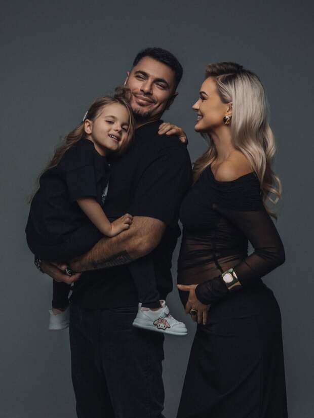 Птаха намекнул на скорое пополнение в семье: «Скоро нас станет больше»