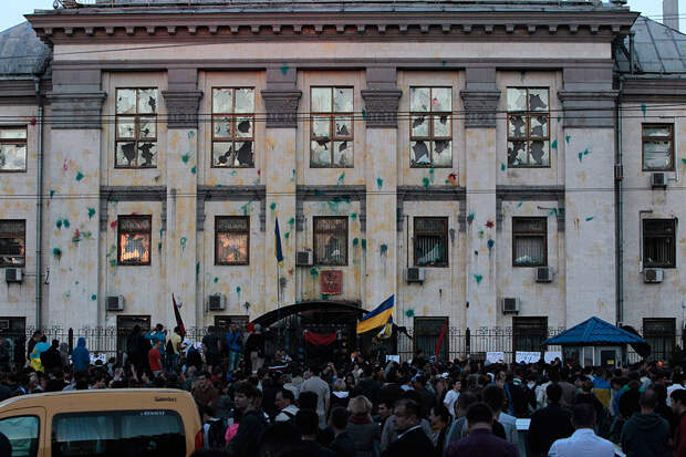 http://img.gazeta.ru/files3/645/6070645/AP213627357849-pic4_zoom-1000x1000-2758.jpg