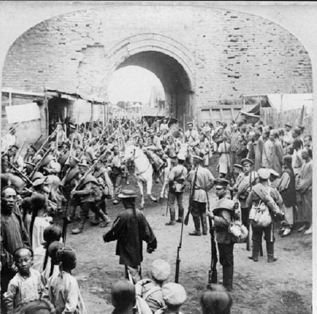 Русские солдаты входят в Мукден история, старые, фотографии