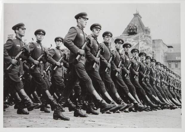 Евгений Халдей: фотограф эпохи СССР, родина, фото