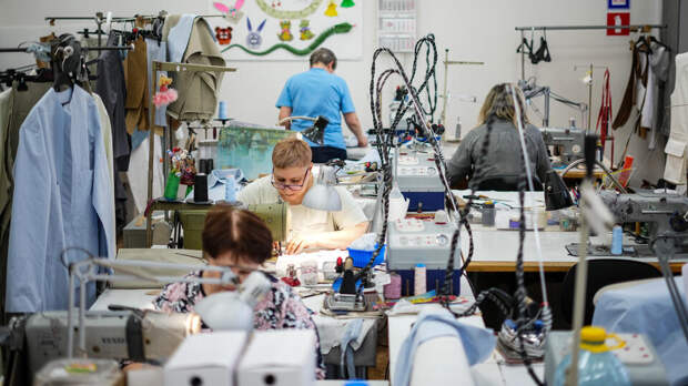 Путин потребовал убрать избыточные административные барьеры для бизнеса