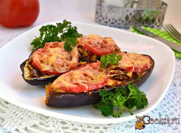 баклажаны с фаршем, орехами и сыром