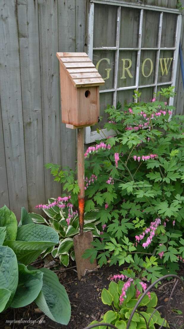Repurpose an old shovel to make a birdhouse that can support itself.: 