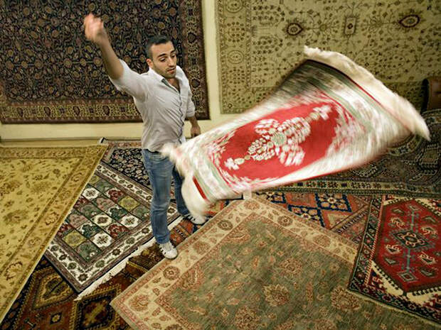 carpet vendor 10868 600x450 13 главных достопримечательностей Турции