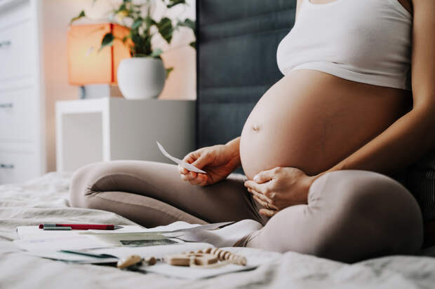 Женщина занялась сексом с близнецами и не смогла определить отца ребенка