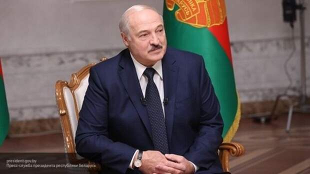Лукашенко поблагодарил РФ за помощь на фоне беспорядков в Белоруссии Лукашенко поблагодарил РФ за помощь на фоне беспорядков в Белоруссии