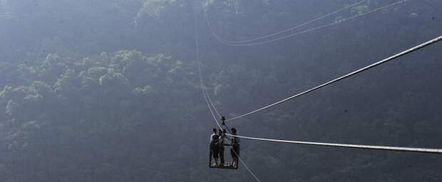 ZipLine02