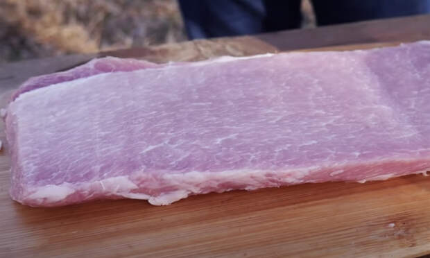Разрезанный кусок мяса