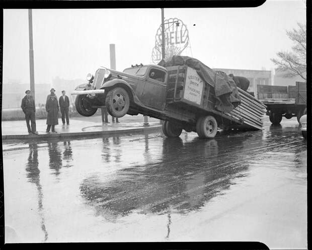 Фото подборка аварий на дорогах Америки в 1930—1950 годах