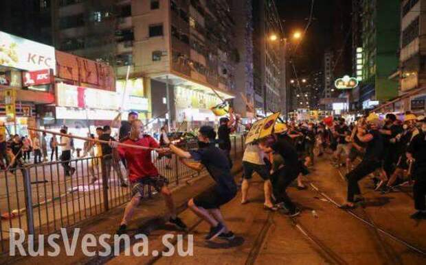 Столкновения с полицией и перекрытые дороги: Гонконг охвачен протестами (ФОТО, ВИДЕО) | Русская весна