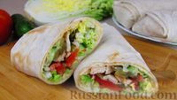 Фото к рецепту: Домашняя шаурма с курицей
