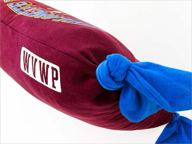 Подушка из футболок Подушка из старых футболок
