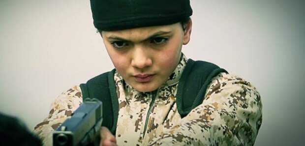 Боевики ИГИЛ отрубили руки детям-джихадистам, отказавшимся убивать мирных жителей