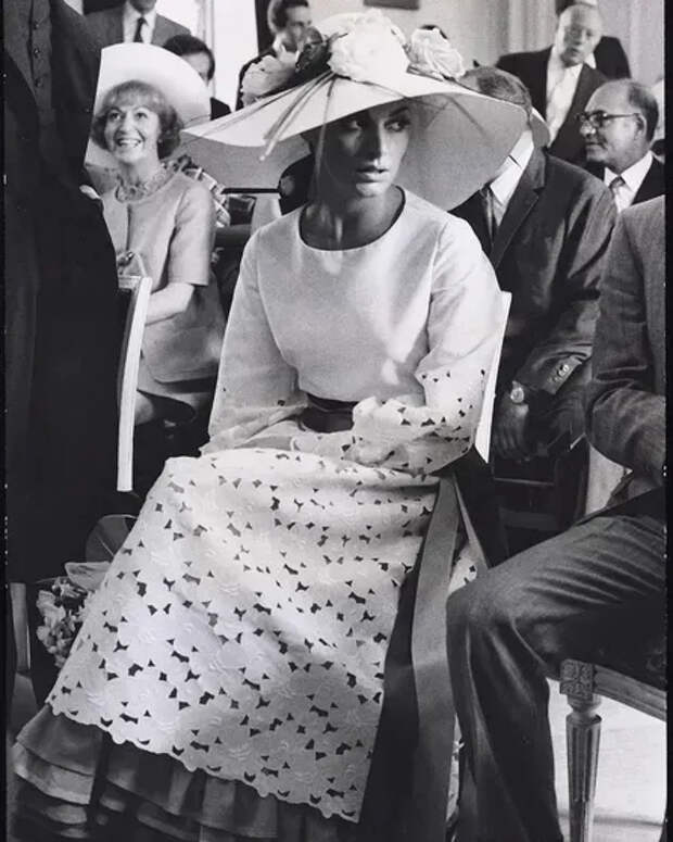 Диана фон Фюрстенберг на своей первой свадьбе в 1969 году/Фото: therealdvf/Instagram*