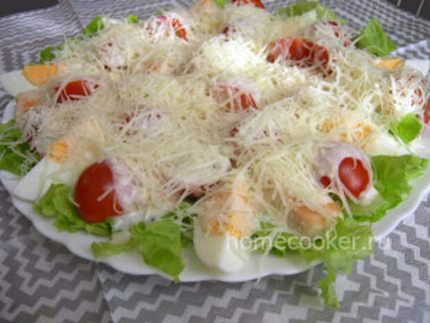 Салат цезарь с курицей Салат цезарь с курицей