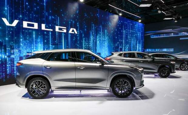 Куда спешит «Волга»: Белоруссия станет первой, кто начнёт покупать элитный нижегородский кроссовер