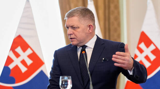 Фицо призвал Запад к прямому диалогу с Россией