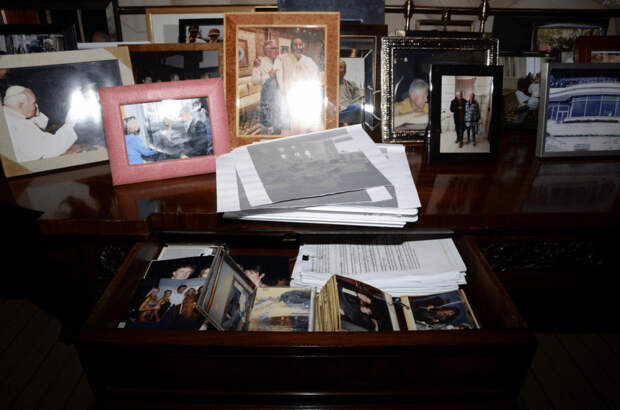 В постсоветской стране начали расследование по файлам Эпштейна