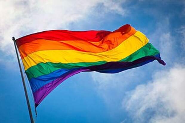 320px-Rainbow_flag_breeze