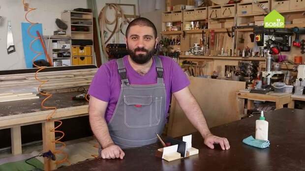 Холдер для бумаг из обрезков красного дерева