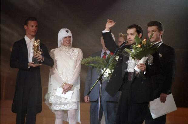 На церемонии вручения национальных музыкальных премий «Овация-93» 26-летний Федор Бондарчук стал главной звездой, получив приз «За лучший клип». история, редкое, фото