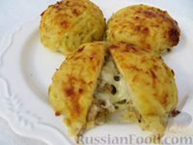 Фото к рецепту: Запечённое мясо в картофельной шубке
