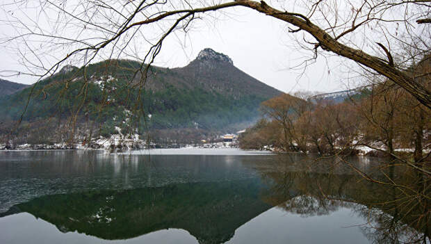 Зима в Крыму. Архивное фото Зима в Крыму. Архивное фото