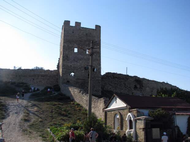 Стоит ли ехать в Крым? 