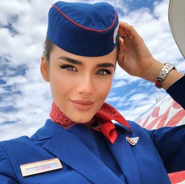 5 вопросов пассажиров, которые уже набили оскомину всем стюардессам
