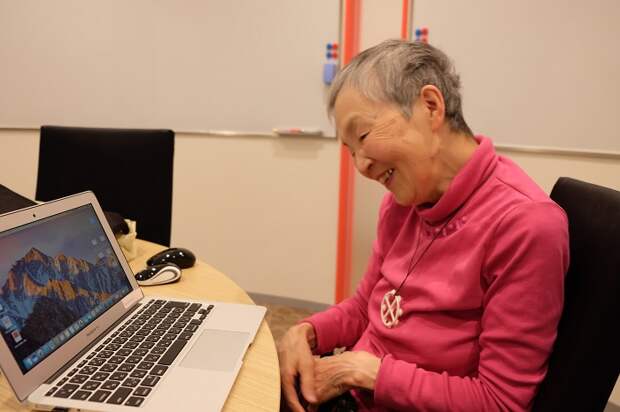 Японская пенсионерка Масако Вакамийя (Masako Wakamiya) в 81 год написала первую игру для смартфона