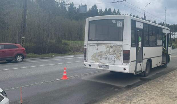 Пассажирский автобус попал в ДТП в Петрозаводске, есть пострадавшие