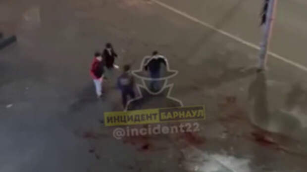 Поножовщина в центре Барнаула / Фото: 