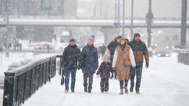 На фоне снегопада цена на такси в Москве выросла почти в два раза