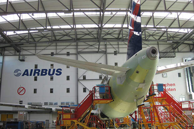 Поставки Airbus в июле снизились в 1,6 раза