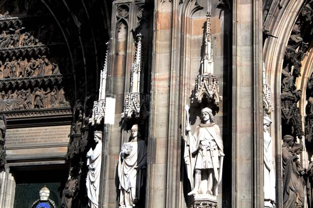 статуи кельнского собора