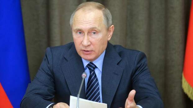 Идиотское решение: Путин отреагировал на отказ Литвы принять судей КС РФ