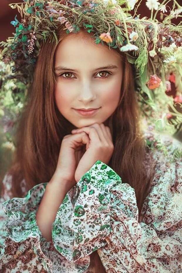 girlsinfloralwreaths17 20 восхитительных девушек с цветочными венками