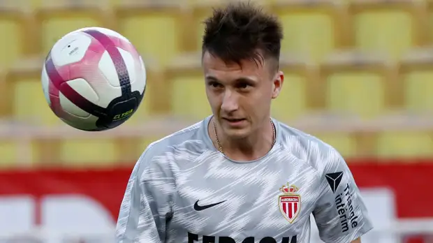 Головин на тренировке пообщался с президентом «Монако» Рыболовлевым