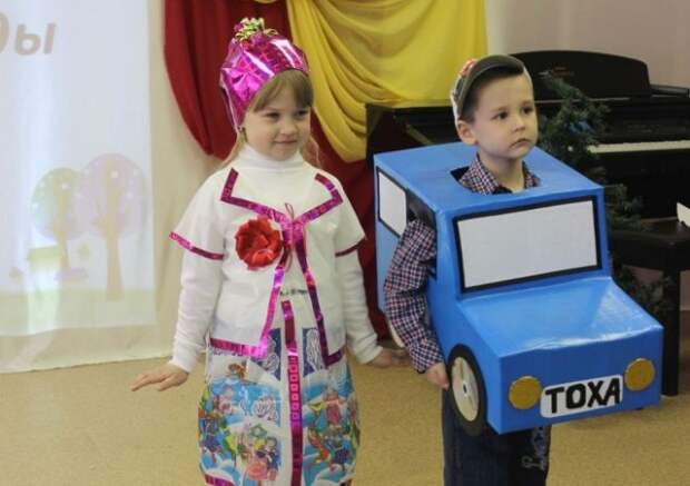 Находчивые родители наряжают детей к новогодним утренникам