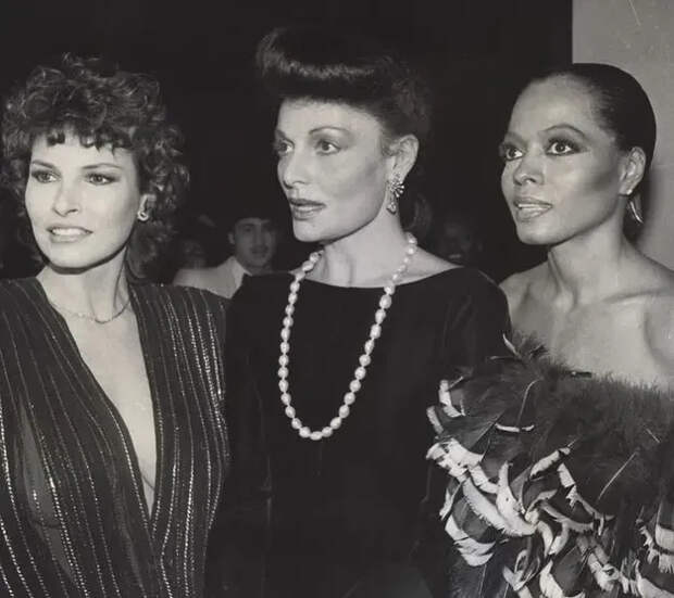 Ракель Уэлш, Диана фон Фюрстенбер и Дайана Росс на Met Gala в 1982 году/Фото: therealdvf/Instagram*