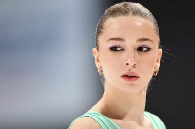 Валиева впервые выступила с короткой программой после дисквалификации