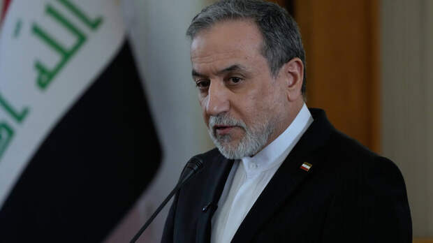 Аракчи назвал Европу жалкой за поддержку США в конфликте с Ираном