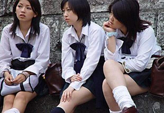 Тюрьма или миллион иен: В Токио борются со "свиданиями со школьницами" за деньги