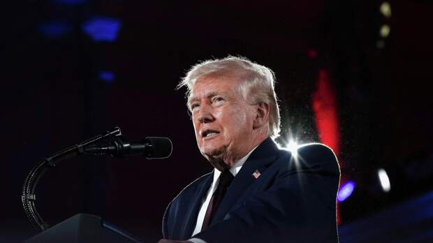 Трамп употребил ругательство в адрес Ирана и пообещал "взрывать там всё"