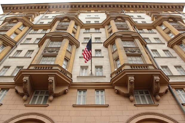 США решили навсегда закрыть службу иммиграции в Москве