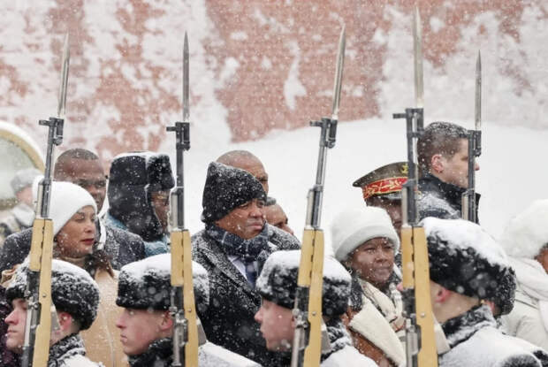 Путин и президент Мадагаскара проведут переговоры в формате завтрака