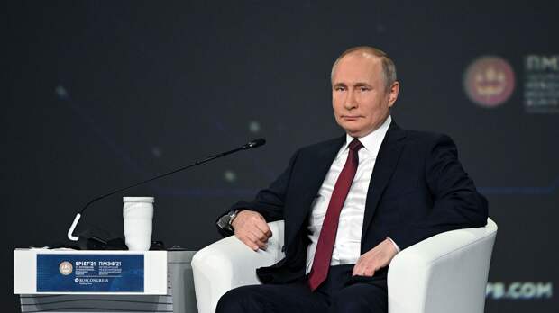 Путин озвучил сроки окончания строительства "Северного потока – 2"